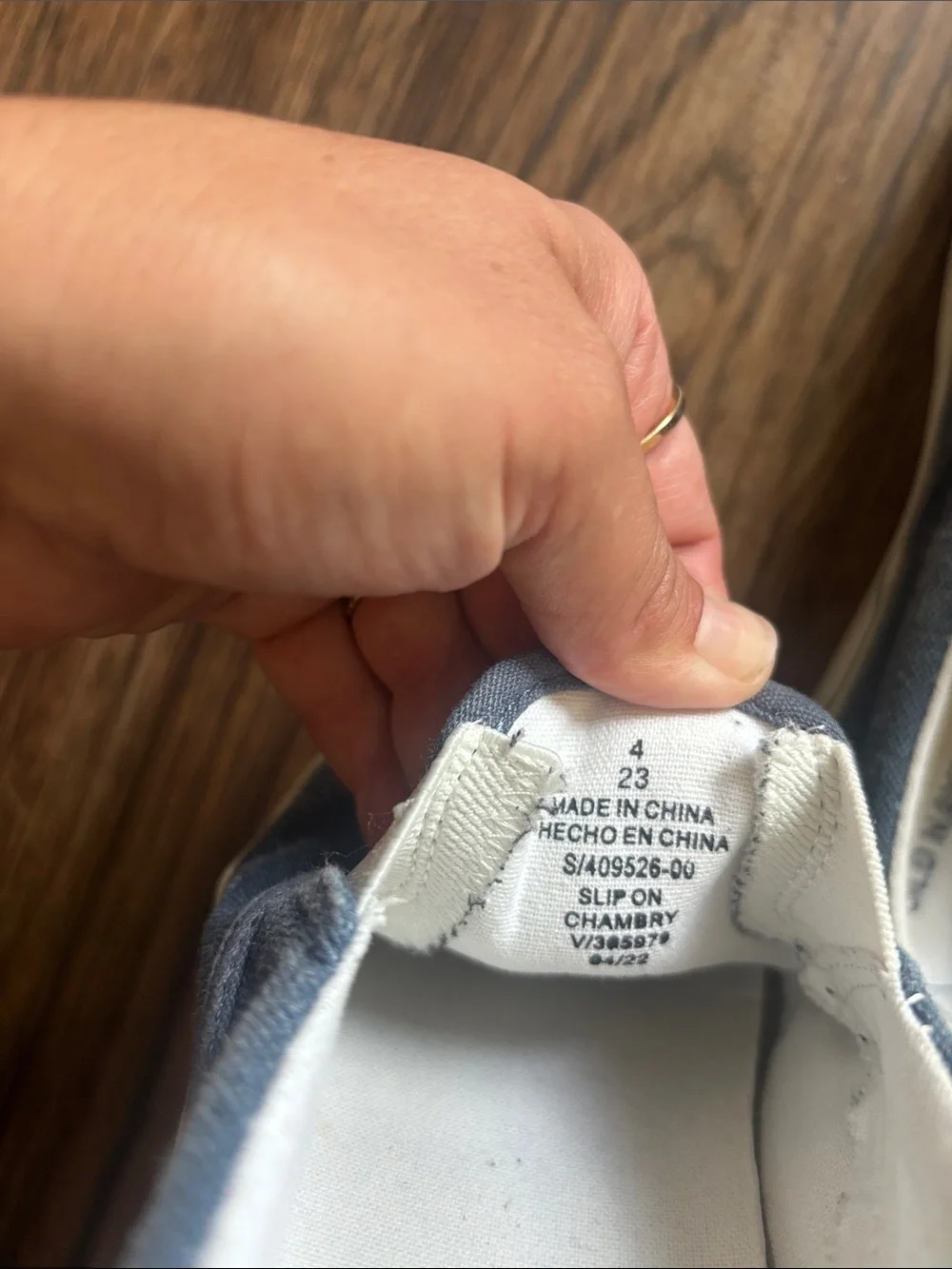 Old Navy Gender-Neutral Chambray Slip-On Sneakers Kids Size 4 Youth Blue Denim 1
